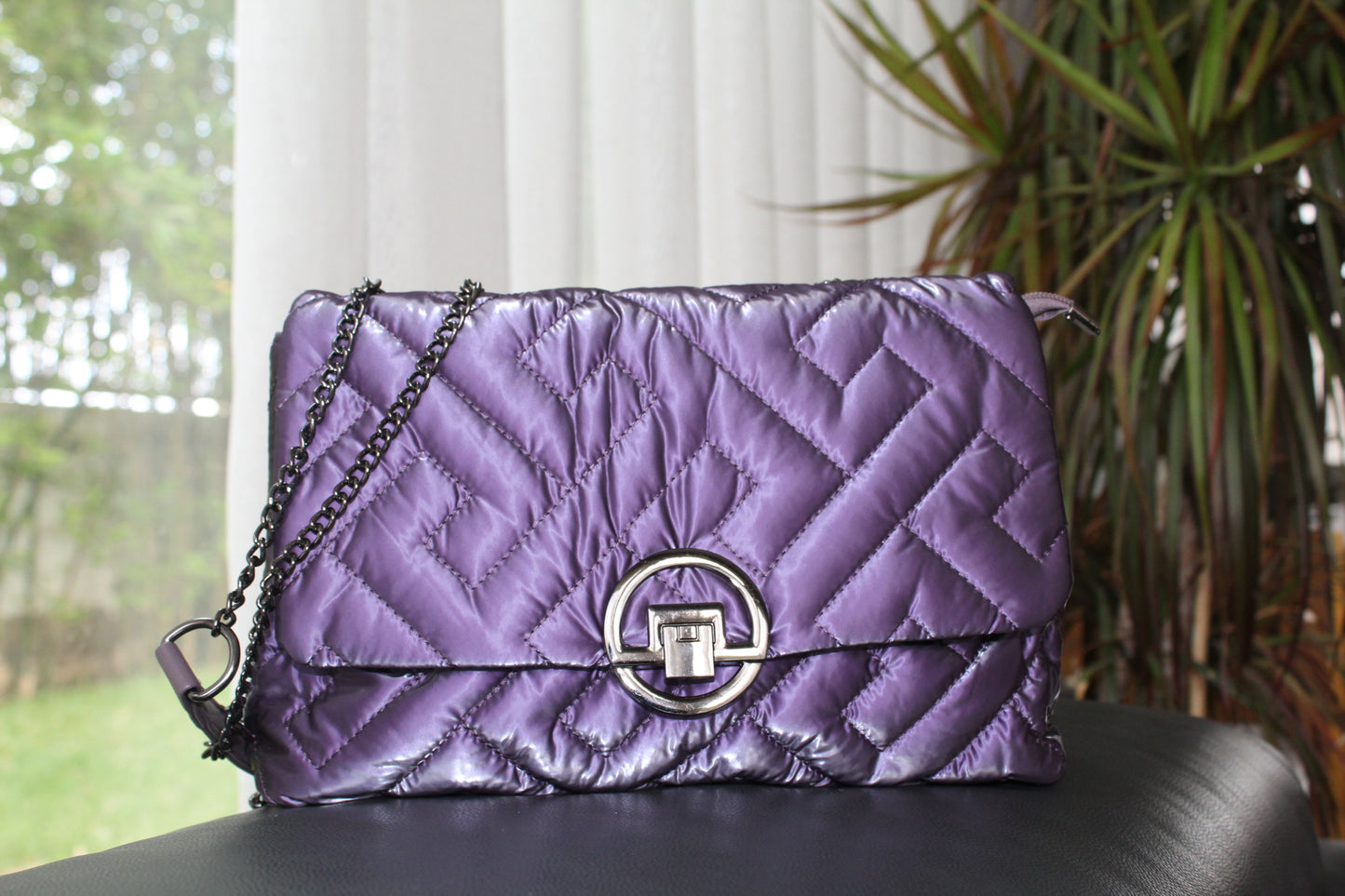 Sac spacieux en beau violet, tendance maroc