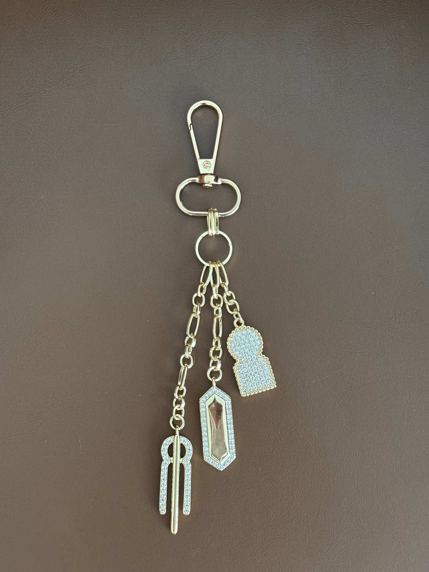 Charm varié doré 