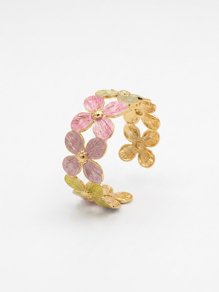 bracelet manchette ouverte à motifs fleurs multicolores pastel texturées et or