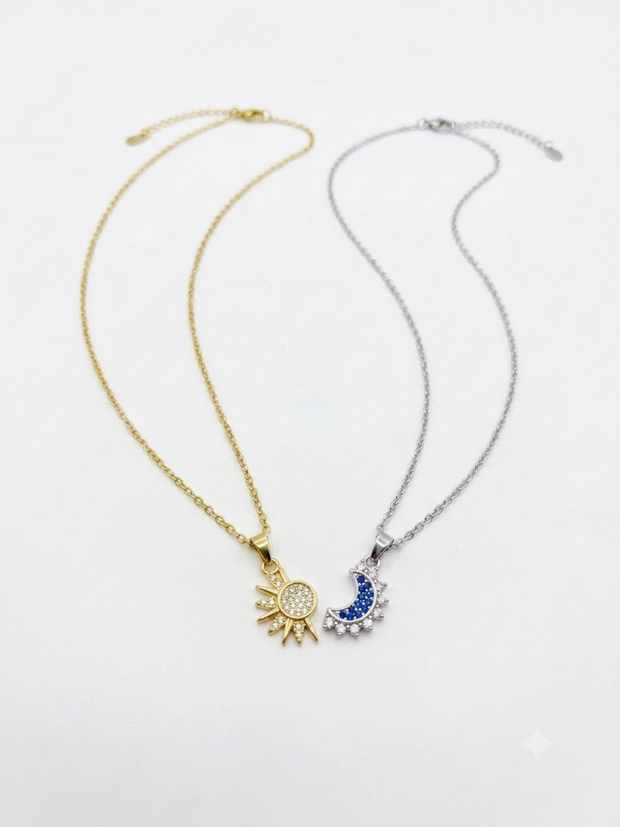 2 Colliers d'amitié ou amour représentant le soleil et la lune en acier inoxydable
