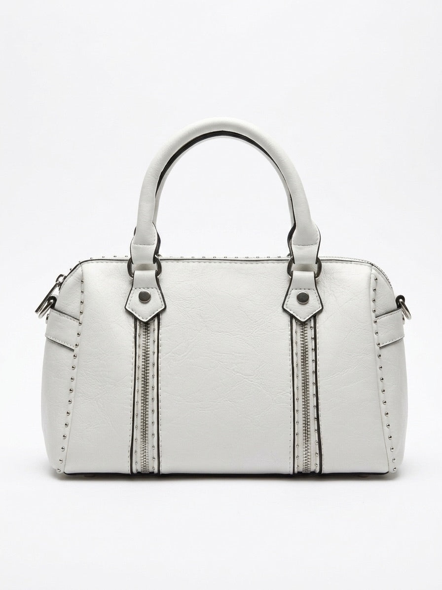 Sac vintage blanc aux détail argentés