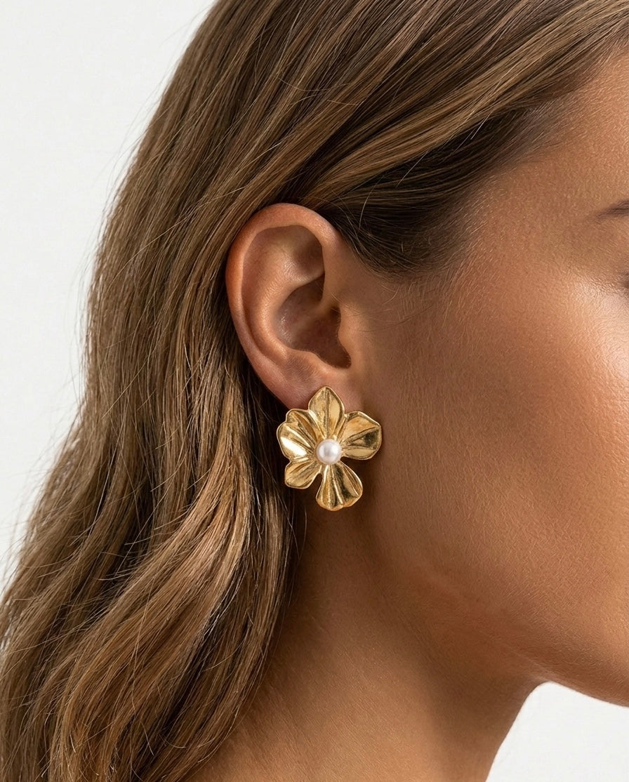 boucles d'oreilles en acier inoxydable doré en forme de fleur avec perle centrée