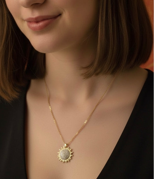 collier acier inoxydable doré en forme de soleil ouvrant